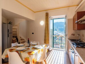 Frigorifero, microonde, forno, lavastoviglie