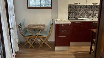 Kühlschrank, Mikrowelle