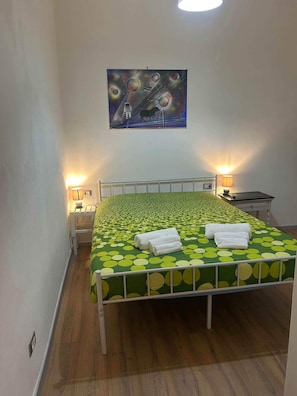 Deluxe Double Room | Meja, ruang kerja komputer riba, kalis bunyi, Wi-fi percuma 