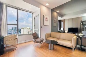 Phòng Suite Grand, 1 phòng ngủ, quyền sử dụng Club Lounge, quang cảnh thành phố | Két bảo mật tại phòng, trang trí khác biệt 