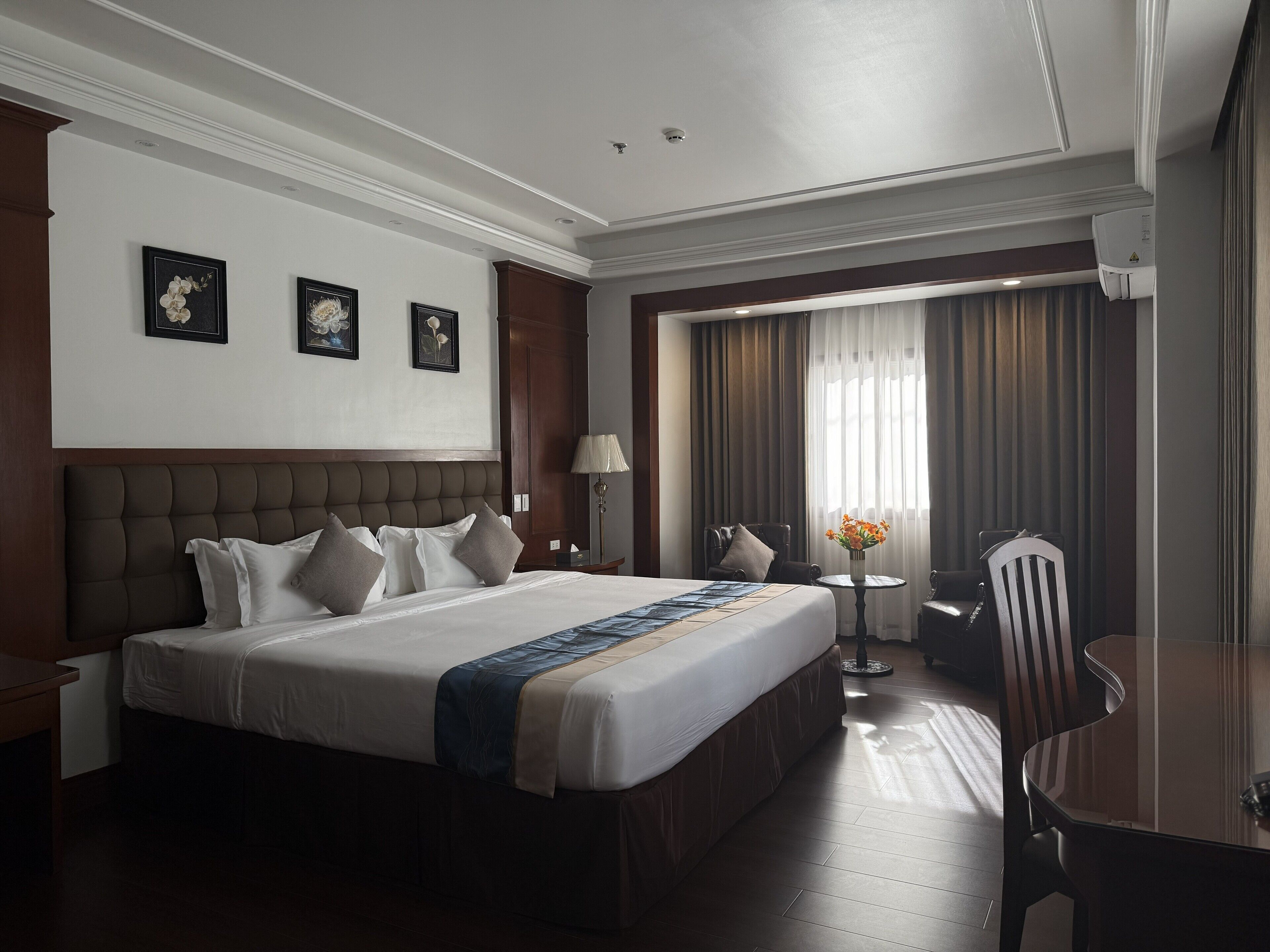 غرفة جونيور | تجهيزات عازلة للصوت وواي فاي مجانًا