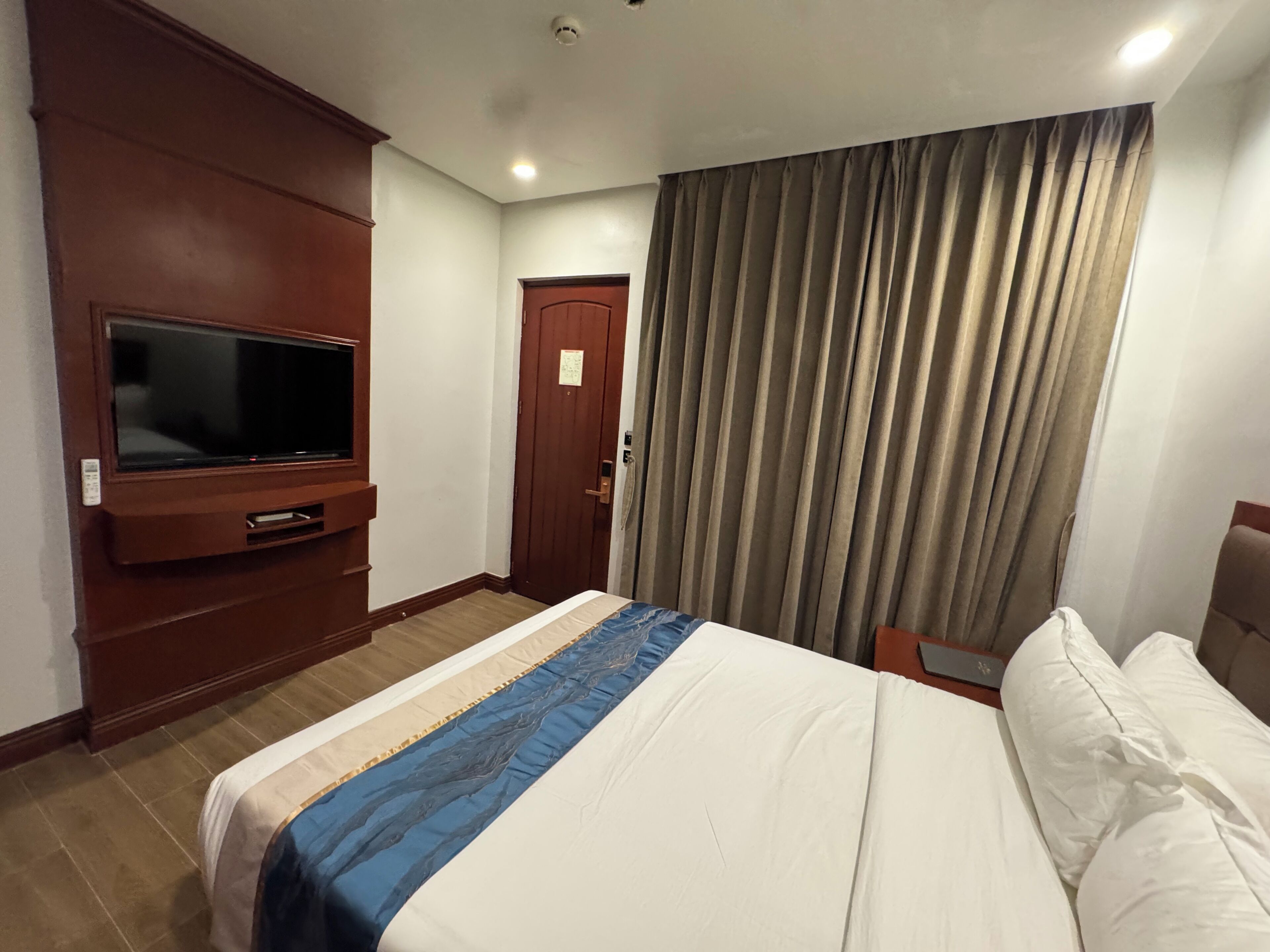 Classic Room, Non Smoking, Ground Floor | In-room safe, free WiFi, bed sheets