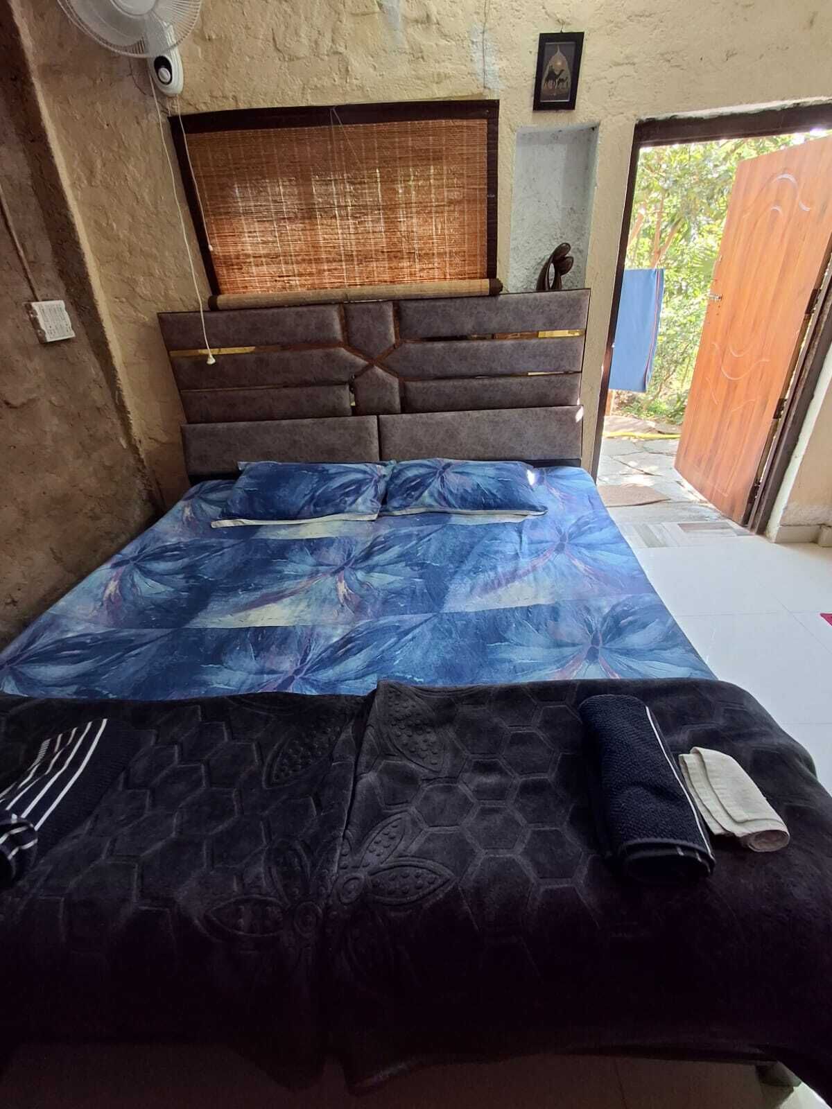 Cottage, Mountain View | Rollaway beds, free WiFi, bed sheets