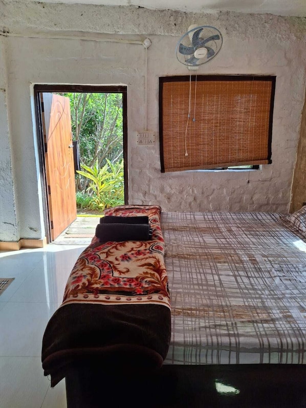 Deluxe Room, Mountain View | Rollaway beds, free WiFi, bed sheets - Junegiri Farms & Homestay (Rishikesh)