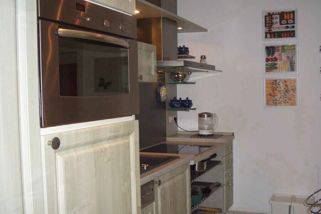 Kühlschrank, Ofen, Herdplatte, Geschirrspüler