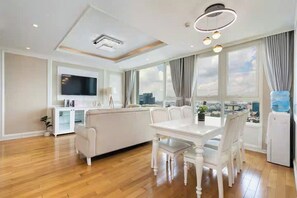 Phòng Suite dành cho gia đình, 3 phòng ngủ, quyền sử dụng Club Lounge, quang cảnh thành phố | Quang cảnh từ phòng