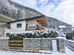 Exterior - Cosy apartment for 8 people with WIFI, TV, terrace and pets allowed (Pfunds)