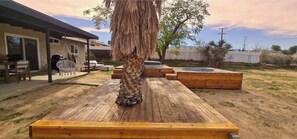Terrace/patio - NEW! Retro Arcade, Retreat w/Hot Tub+Cowboy Pool Family Friendly, Great location (Yucca Valley)