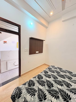 Studio | Interior - Shri Krishna Palace (Mathura)