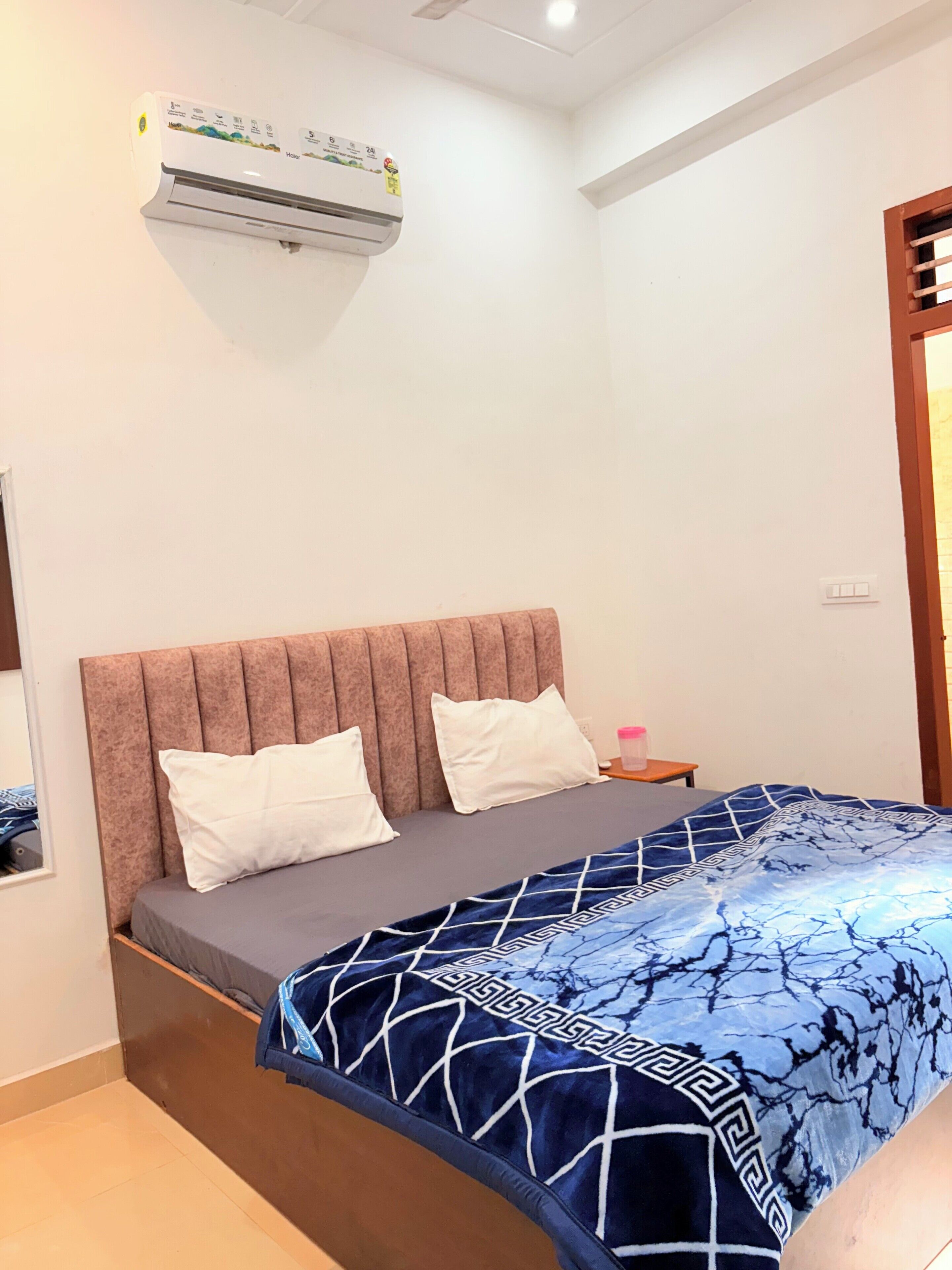 Single Room | Free WiFi