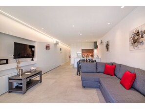 TV - Max Tropical - Sunny Way by Interhome (Albufeira)