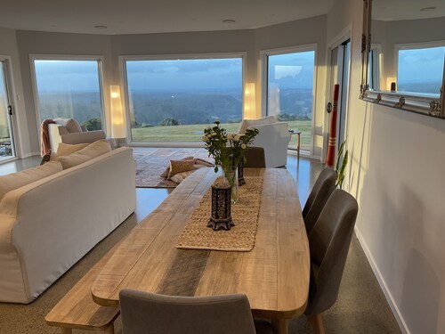 Peaceful coastal getaway | Private retreat near Stanley’s “Nut” in Tasmania