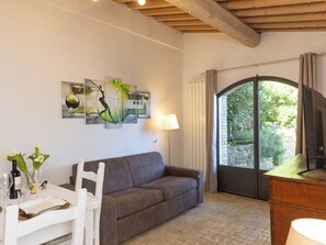 Living area - La casina by Interhome (Guardistallo)