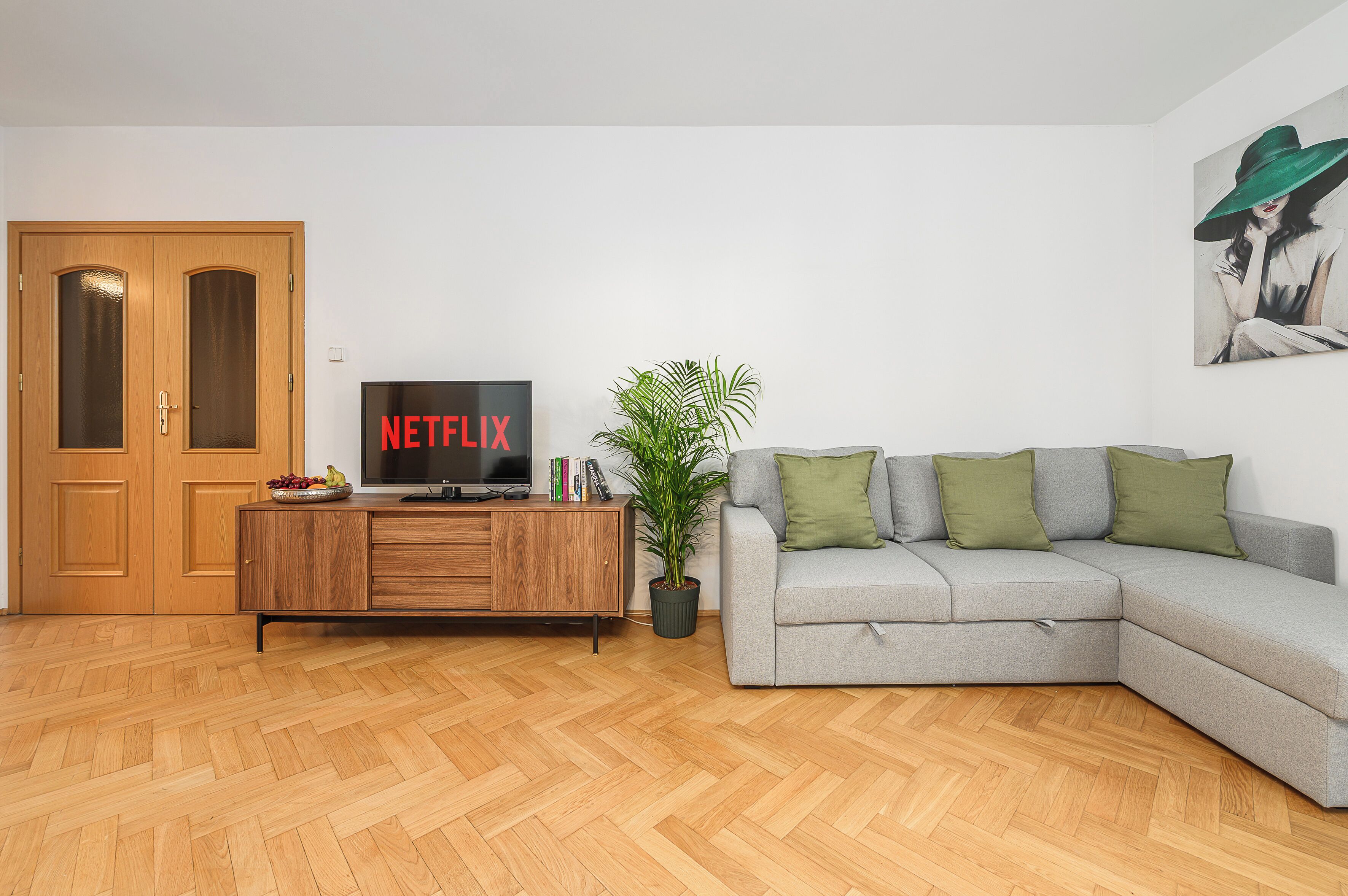 Comfort Apartment, Balcony, City View | Living area | 40-inch Smart TV with cable channels, Netflix, streaming services