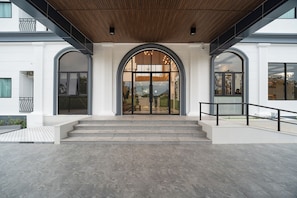 Exterior - Finn Hotel (Bueng Kan City)