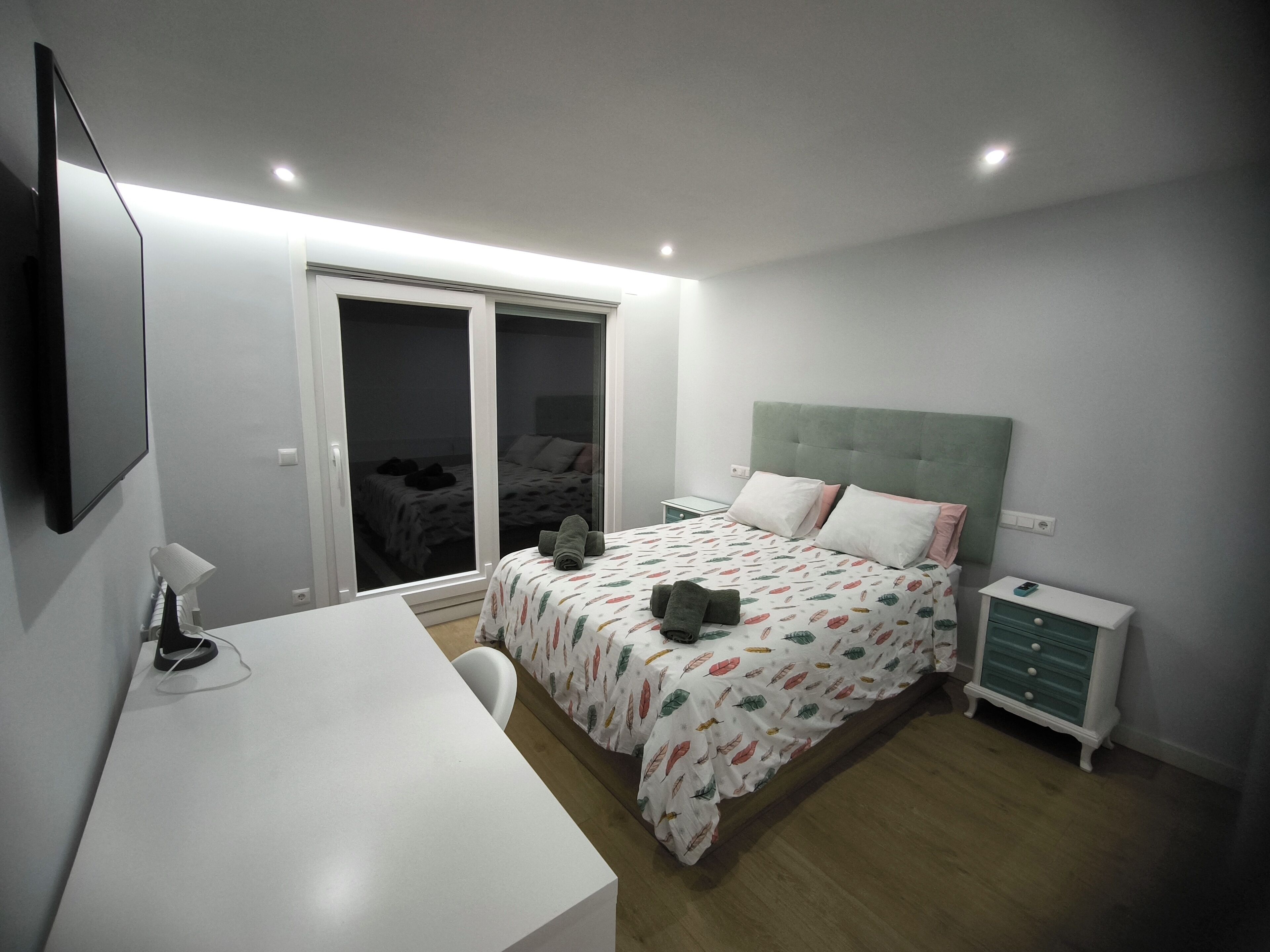 Strykejern/-brett, wi-fi og sengetøy