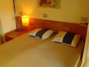 1 chambre, fer et planche Ă repasser, accĂšs Ă Internet, literie fournie
