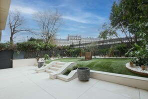 Property grounds - Sumptuous apartment with garden / Arc de Triomphe (Paris)