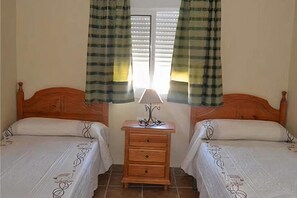 3 bedrooms, iron/ironing board, Internet, bed sheets - El Palmar Beach Apartment with Hot tub (El Palmar de Vejer)