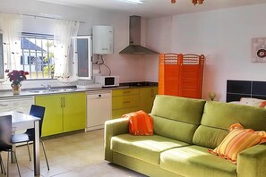 Smart TV - Charming Loft with Private Garden (Conil de la Frontera)