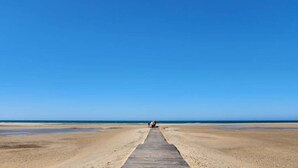 On the beach - Comfortable Conil Apartment by the Beach (Conil de la Frontera)