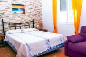 2 bedrooms, iron/ironing board, Internet, bed sheets - Family Holiday Villa in Conil with pool (Conil de la Frontera)