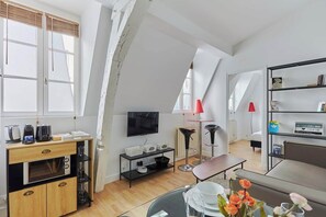 Smart TV, offices - Charming 1 bedroom flat Heart of Marais (Paris)