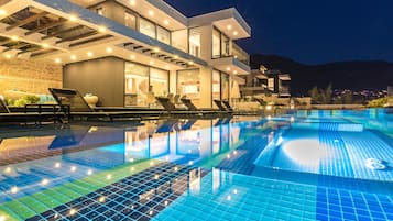 Piscina stagionale all'aperto