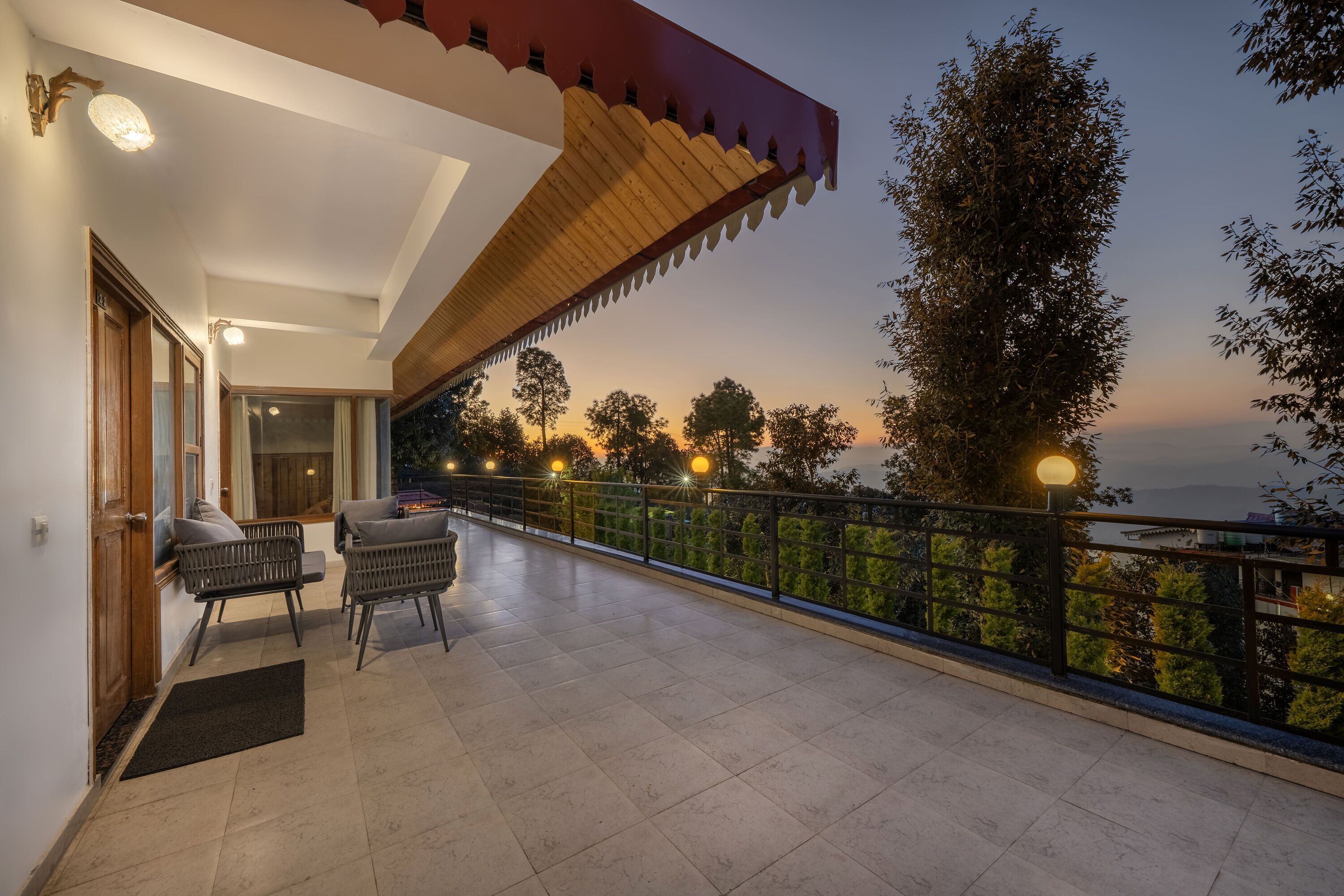 Quarto superior | Terraço/pátio