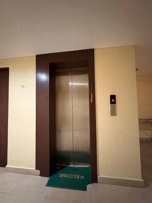 Lobby - Hotel Welfare Club (Bhilai)