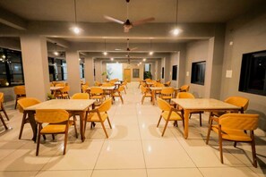 Restaurant - Premier Somnath (Somnath)