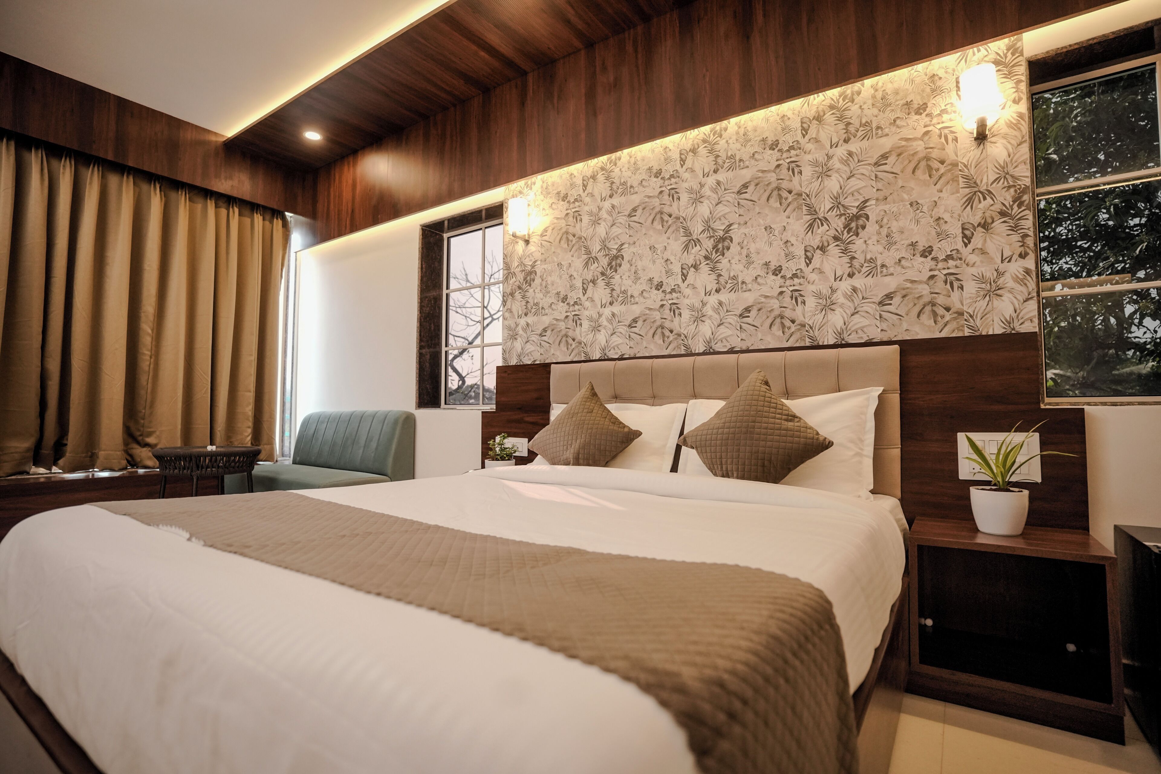 Executive Room, City View