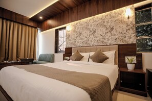 Executive-værelse - byudsigt | Skrivebord, arbejdsområde til bærbare computere, gratis Wi-Fi