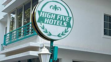 Fachada da propriedade