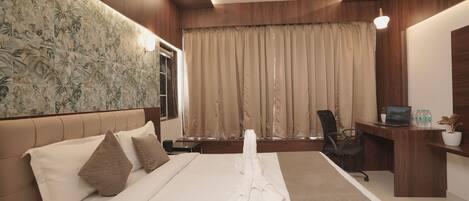 Premium Room, City View | Desk, laptop workspace, free WiFi