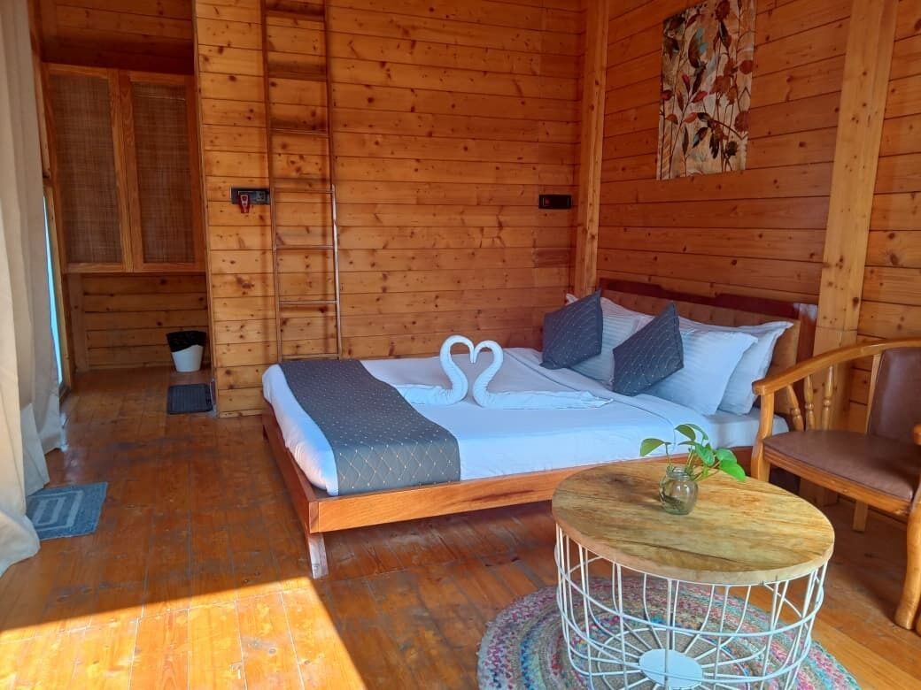 Habitación junior | Tabla de planchar con plancha y wifi gratis 