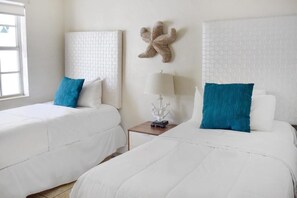 2 bedrooms, in-room safe, iron/ironing board, free WiFi - Relaxed 2BR Coastal Haven with Pool, Minutes from the Beach! - (Key Biscayne)