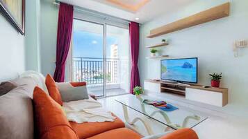 Presidential Suite, 2 Bedrooms, Club lounge access, City View | Egyptian cotton sheets, premium bedding, down duvets