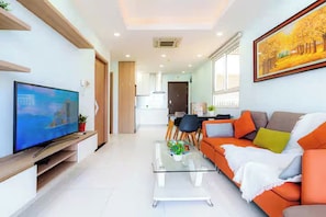 Presidential Suite, 2 Bedrooms, Club lounge access, City View - Vivian Boutique The Botanica Residence (Tan Son Hoa)