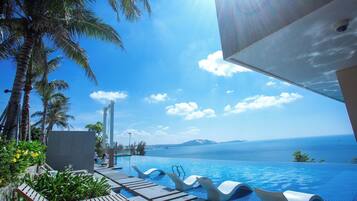 6 piscinas al aire libre, sombrillas, tumbonas