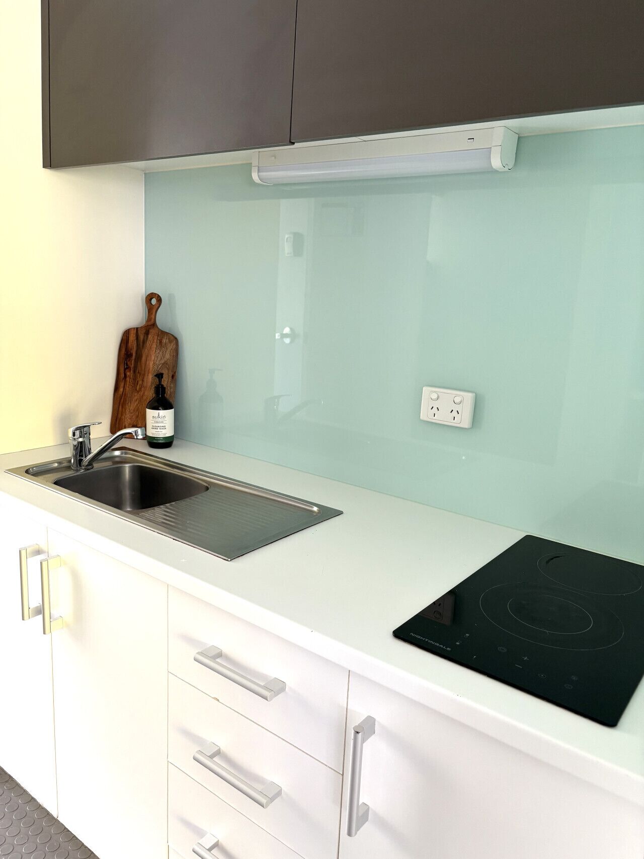 Microwave, coffee/tea maker, toaster