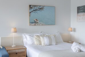 Iron/ironing board, WiFi - Bay View - Ocean Nest (Lorne)