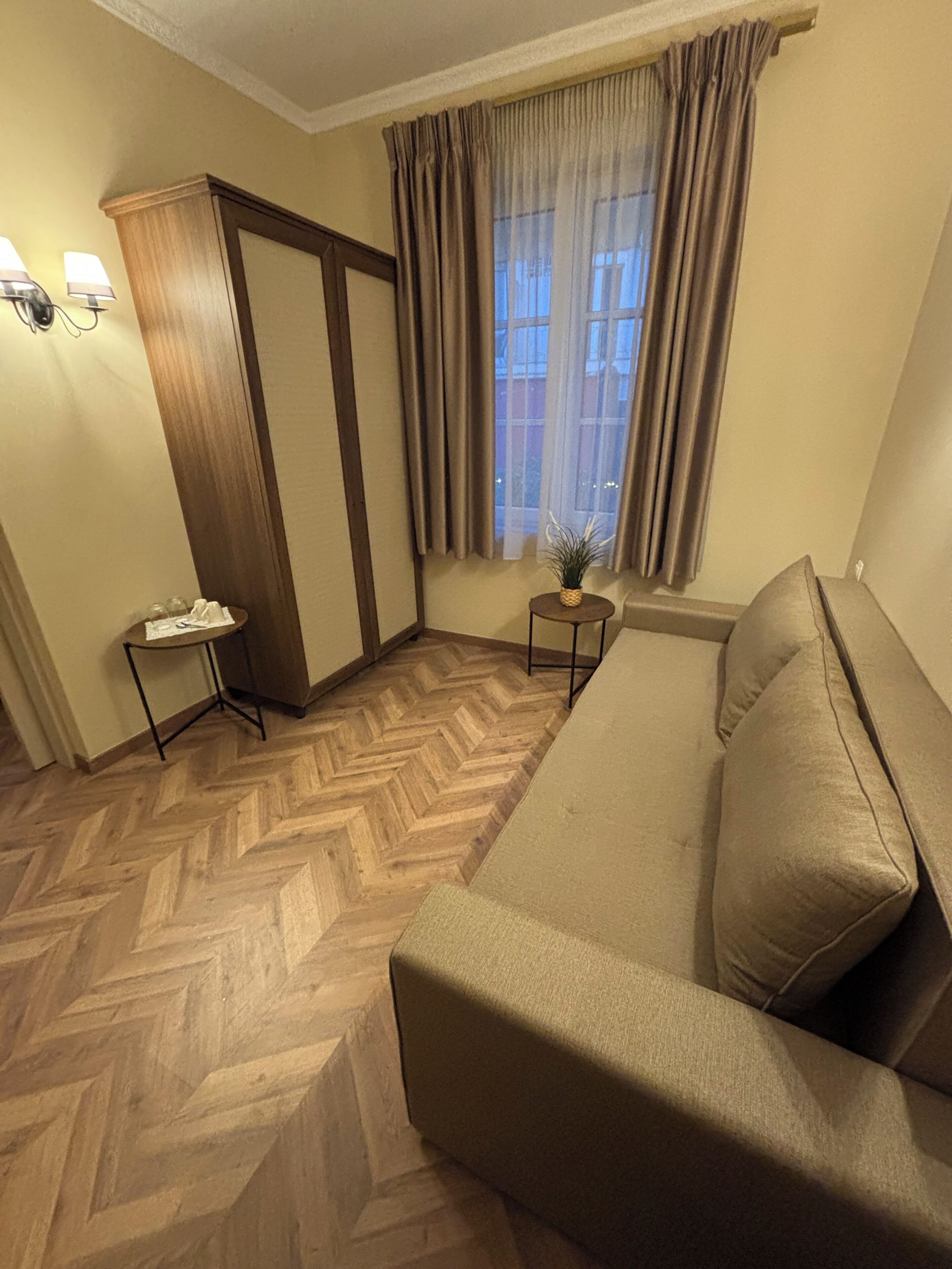 Chambre Quadruple Familiale | Coin séjour