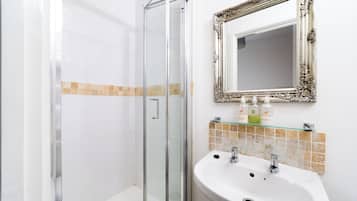 Standard Double Room | Bathroom | Combined shower/tub, hair dryer, towels, soap