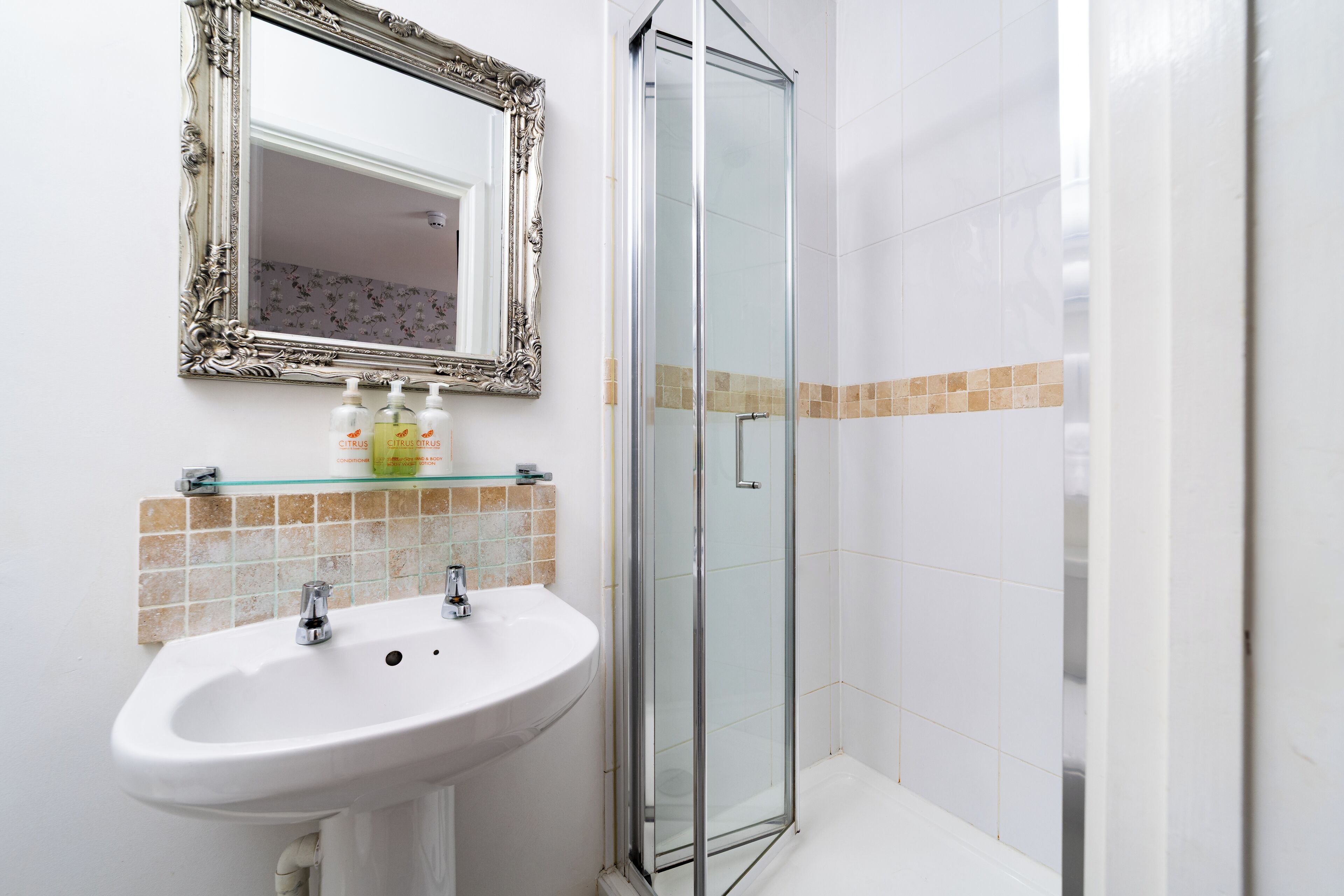 Standard Double Room | Bathroom | Combined shower/bathtub, hair dryer, towels, soap