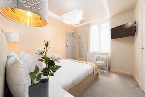 Chambre Double Standard | Bureau, espace de travail pour ordinateur portable