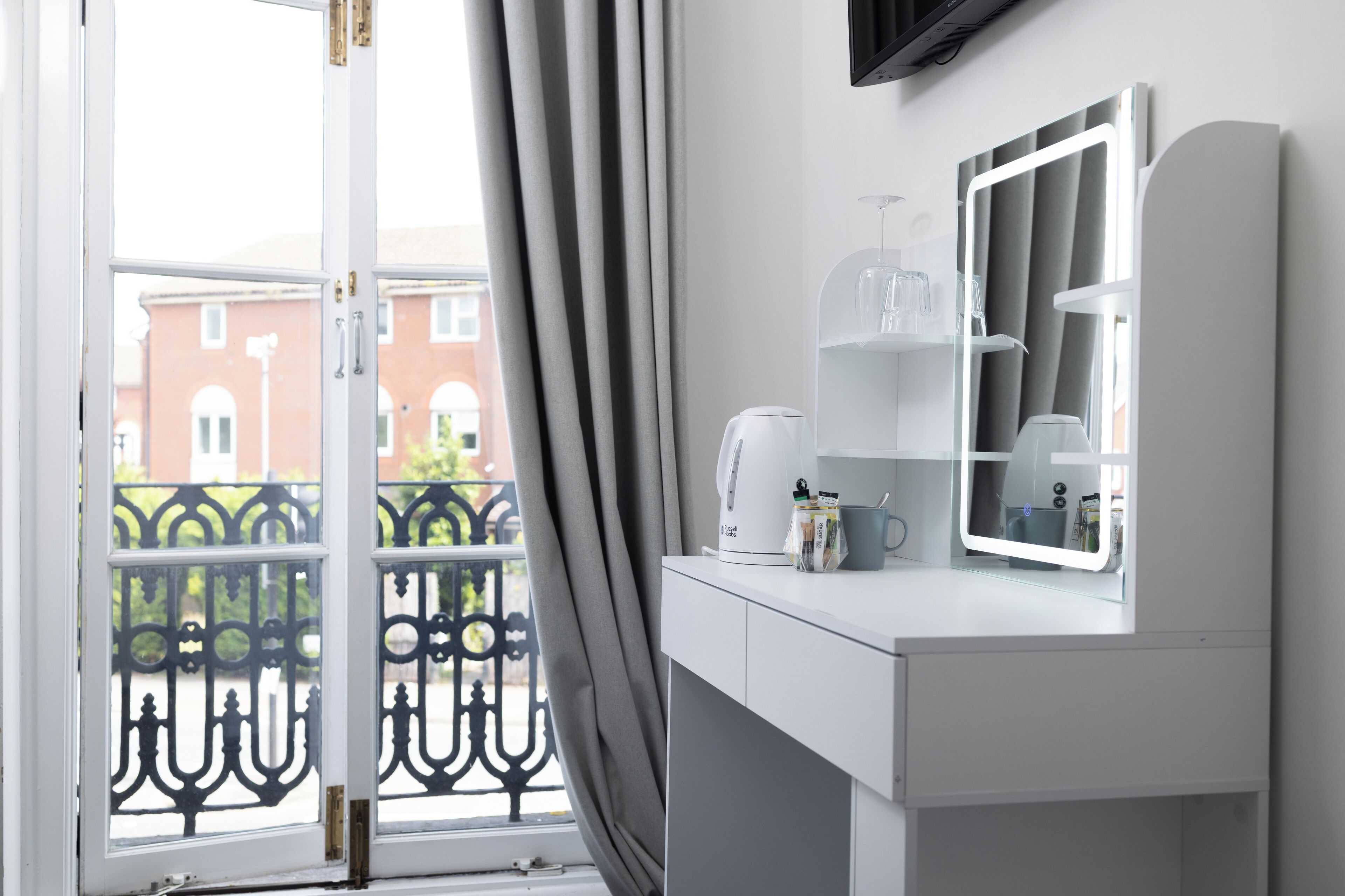 Chambre Simple Standard | Bureau, espace de travail pour ordinateur portable