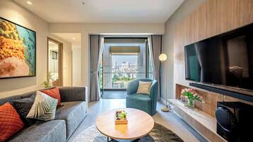 Family Suite, 3 Bedrooms, Club lounge access, City View | Egyptian cotton sheets, premium bedding, down duvets