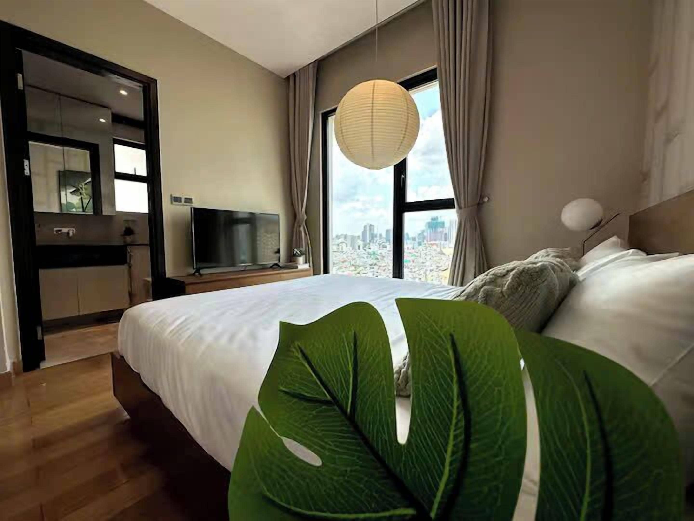 Family Suite, 3 Bedrooms, Club lounge access, City View | Egyptian cotton sheets, premium bedding, down duvets