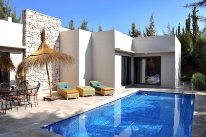 Villa Blanca • Purity & Modernity